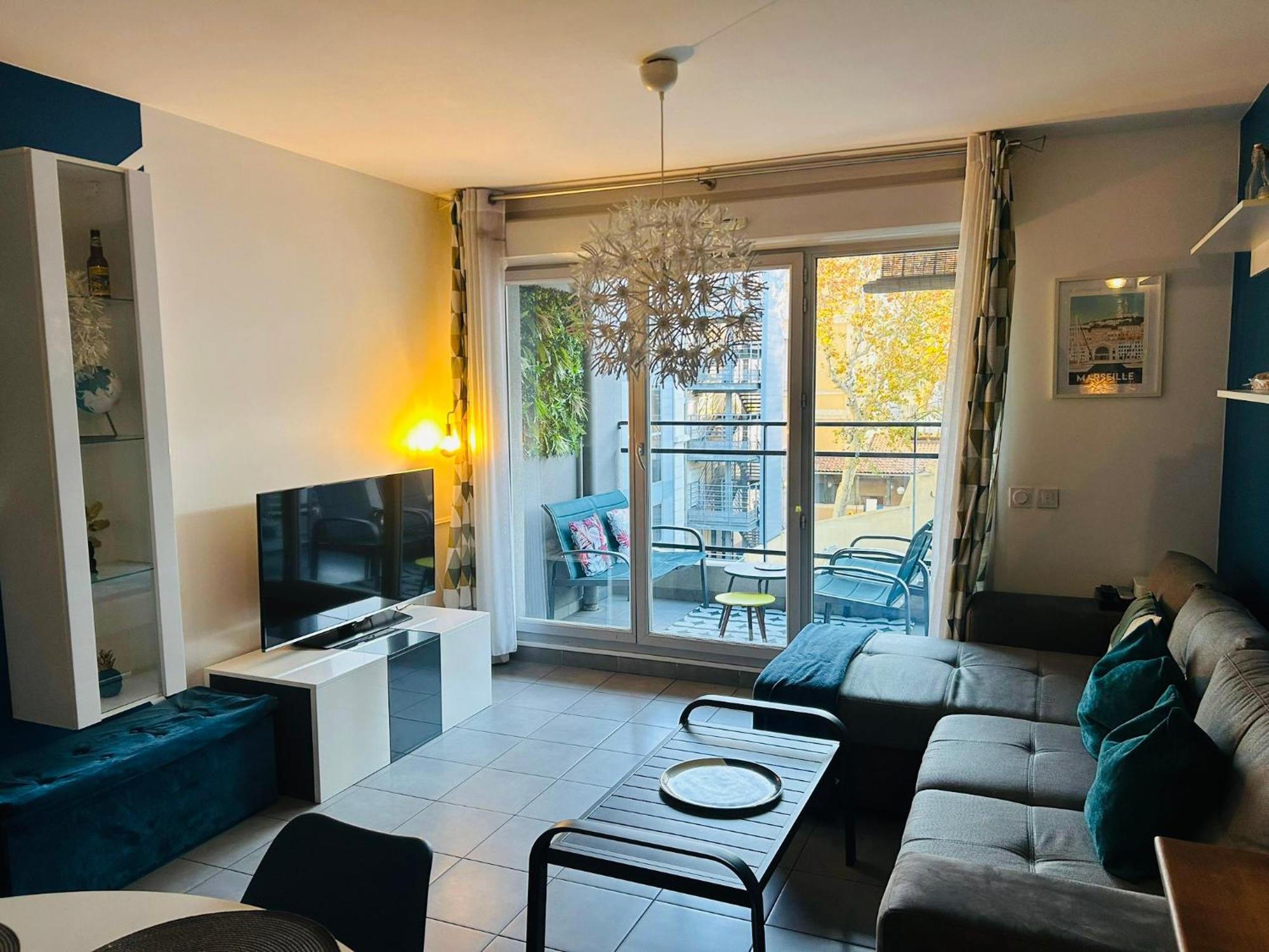 Le 13Or - Appartement De Charme En Plein Centre Ville Avec Parking Et Jolie Terrasse - Panier Joliette Vieux Port Марсилия Екстериор снимка